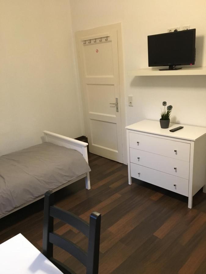 Zum Armen Mann Bed and Breakfast Düsseldorf Exteriör bild