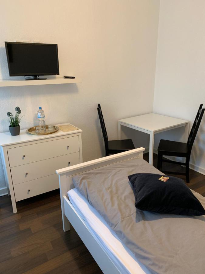 Zum Armen Mann Bed and Breakfast Düsseldorf Exteriör bild