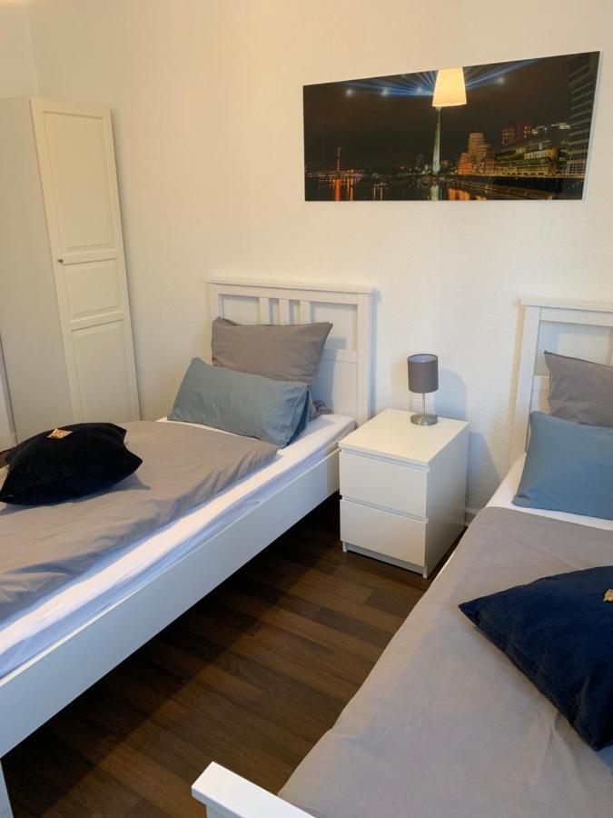 Zum Armen Mann Bed and Breakfast Düsseldorf Exteriör bild