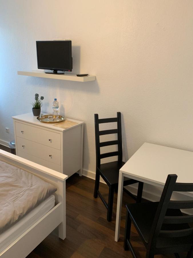 Zum Armen Mann Bed and Breakfast Düsseldorf Exteriör bild