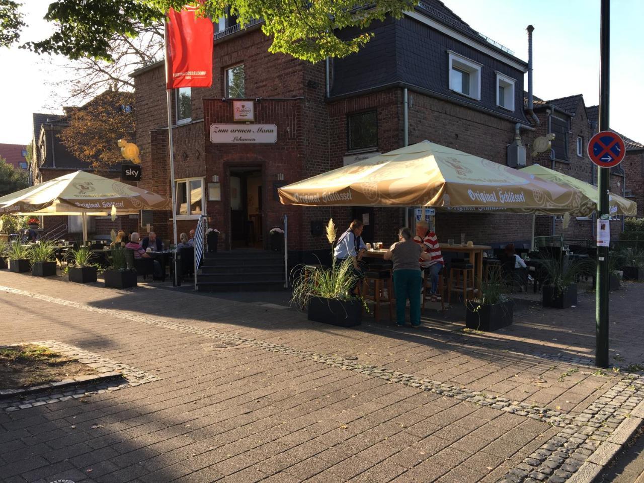 Zum Armen Mann Bed and Breakfast Düsseldorf Exteriör bild