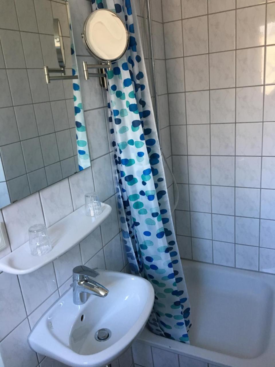 Zum Armen Mann Bed and Breakfast Düsseldorf Exteriör bild