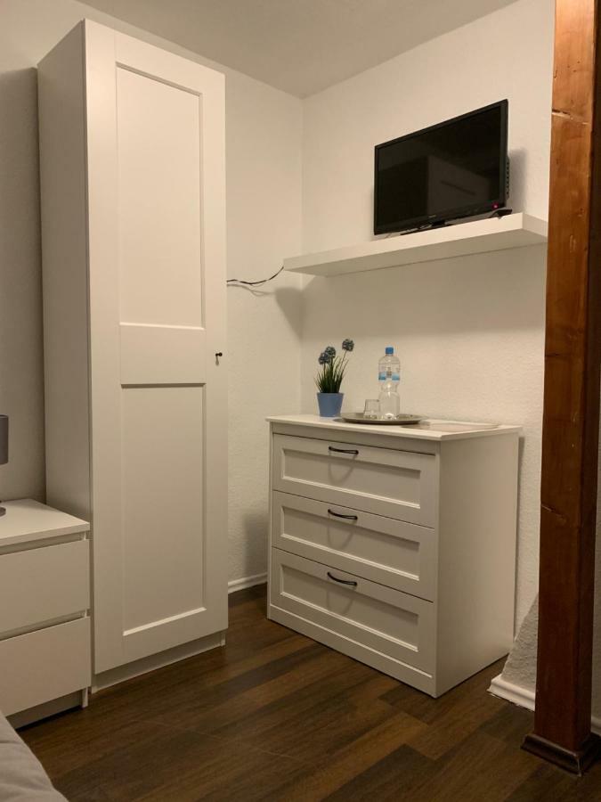Zum Armen Mann Bed and Breakfast Düsseldorf Exteriör bild