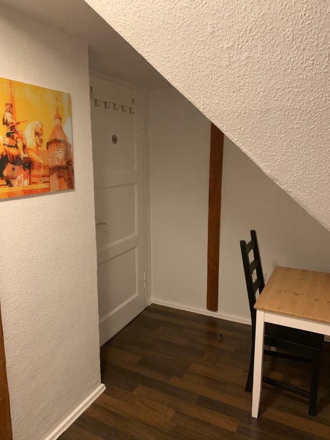 Zum Armen Mann Bed and Breakfast Düsseldorf Exteriör bild